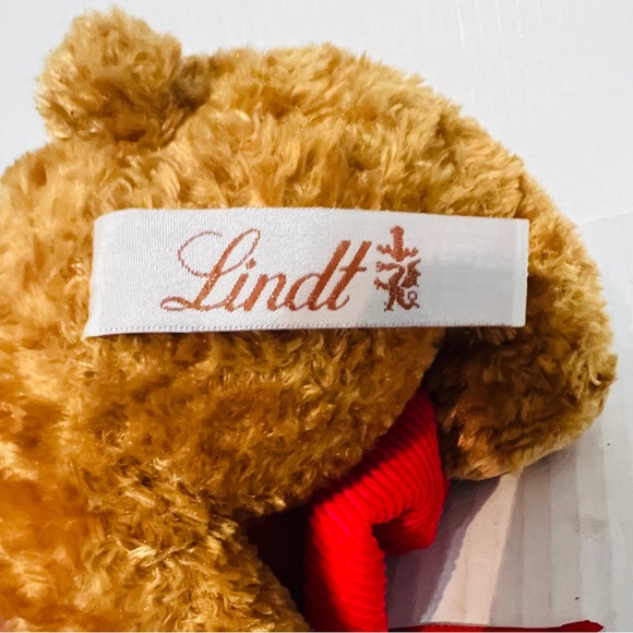 Lindt Plush Bear with Red Gift Holder Sack - Picture 8 of 9